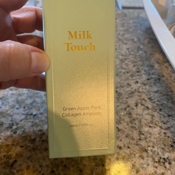 Milk Touch Green Apple Pore Collagen NWT - Picture 2 of 7